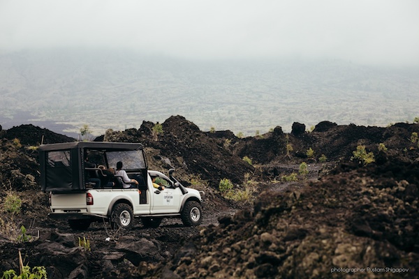 Экспедиция на джипах и встреча рассвета на вершине вулкана Батур